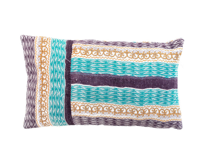 Sari pudebetræk 30x50 i rød med turkis cirkelmønster, farverige orientalske motiver og boho/indisk vintage stil.