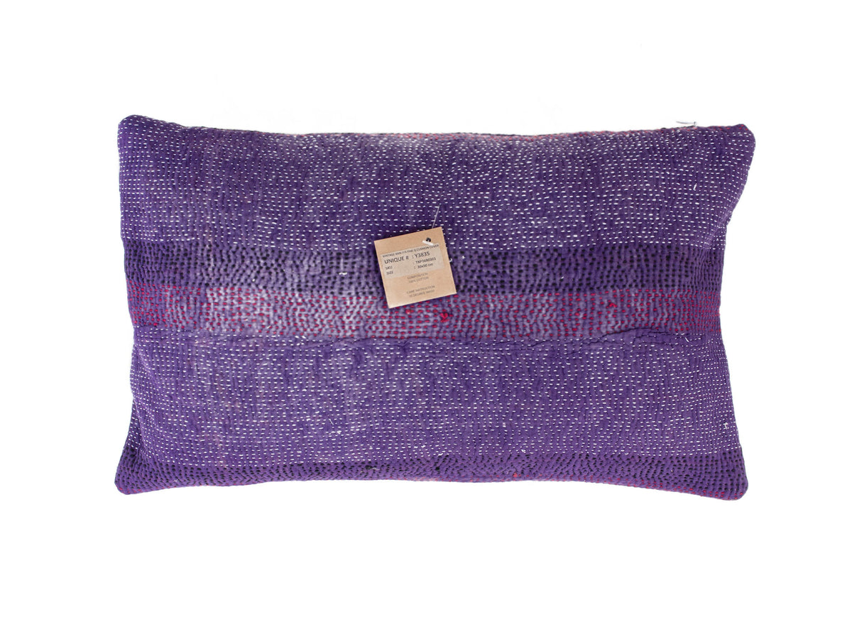 Sari pillowcase 30x50 in purple and purple-purple shades with discreet woven/grid pattern and red contrasting edge - unique Indian bohemian sari pillow in a vintage look