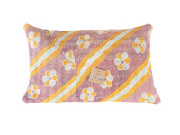 Sari-Kissenbezug 30x50 cm in Lila- und Ockertönen, mit Boho-Blumenmuster und Streifen in Weiß und Hellblau – einzigartiger indischer Kissenbezug im orientalischen Vintage-Look