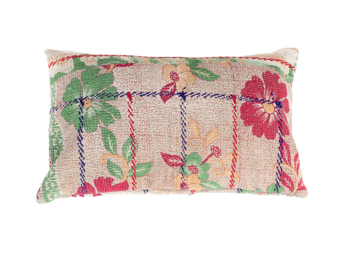 Sari pudebetræk 30x50 i hvidt råhvidt med fine vintage orientalske mønstre i brun/terracotta – unik boho saripude i upcycled stil