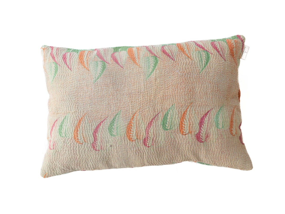 Sari pillowcase 60x40 with unique bohemian/vintage flower pattern in warm mustard yellow, beige and rusty orange - Indian ethnic sari pillow in colorful upcycled textile.