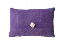 Sari pudebetræk 60x40 med farverige boho indiske mønstre i hvid, rosa og navy blå – unikt sari pude med orientalsk patchwork look, etnisk og vintage stil
