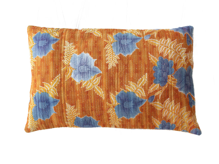 Sari pudebetræk 60x40 med vintage indisk mønster i mørk blå/sort, gule nuancer og lyserøde blomster samt orientalske detaljer (unika sari pude)