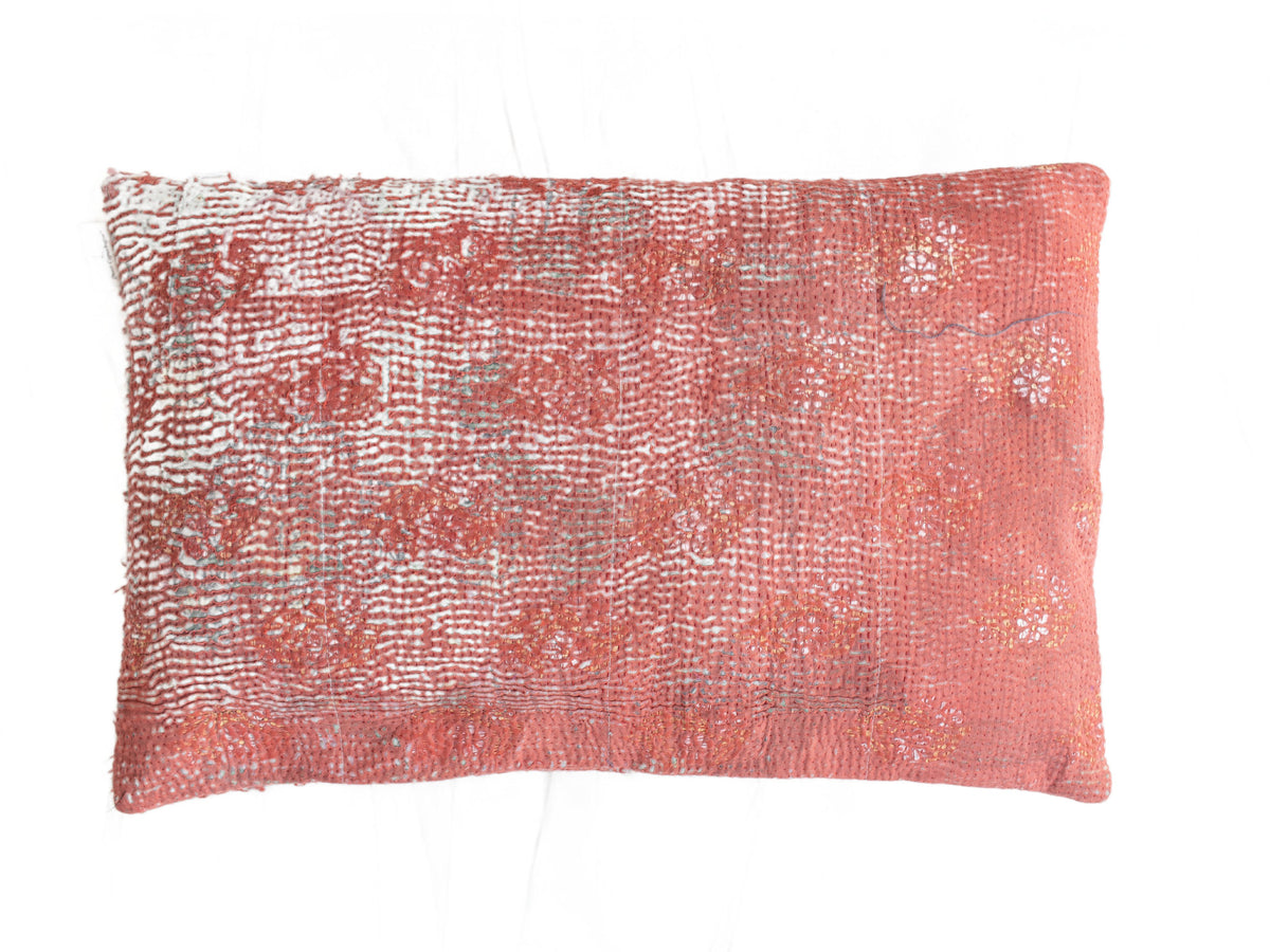 Einzigartiger Sari-Kissenbezug (60 x 40 cm) in Lila und Weiß mit horizontalen Streifen und kleinen rosa Details – indisches Sari-Kissen im Boho-/Vintage-Stil mit ethnischem Upcycling-Look
