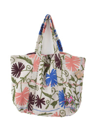 Suzani Vintage Beach dahinter