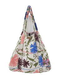 Suzani Vintage Beach dahinter