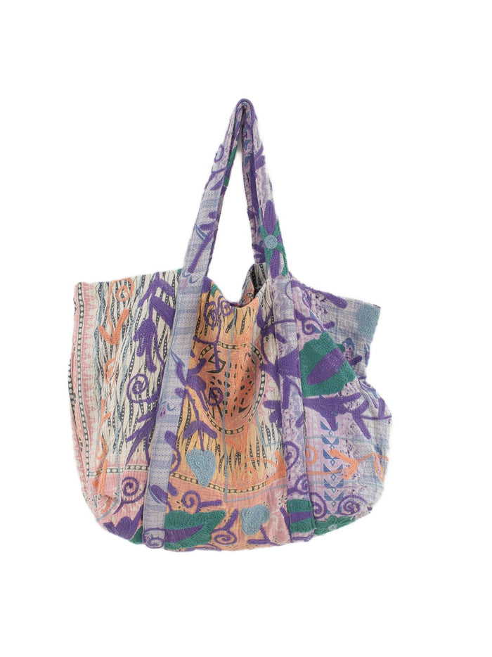 Suzani Vintage Beach dahinter