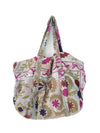 Suzani Vintage Beach dahinter