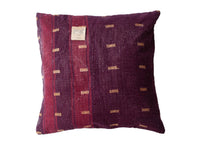 Sari pudebetræk i 50x50 cm med mørk bordeaux ruder og små guldfarvede mønstre – unikt vintage indisk indisk pudebetræk til boho og orientalske puder (saripude/pudebetræk)