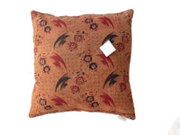 50x50 sari pudebetræk i varm beige med farverige blomster- og paisleymønstre i rødvin, mørkeblå og sort – unika/boho indisk indisk pudebetræk (sari pude)