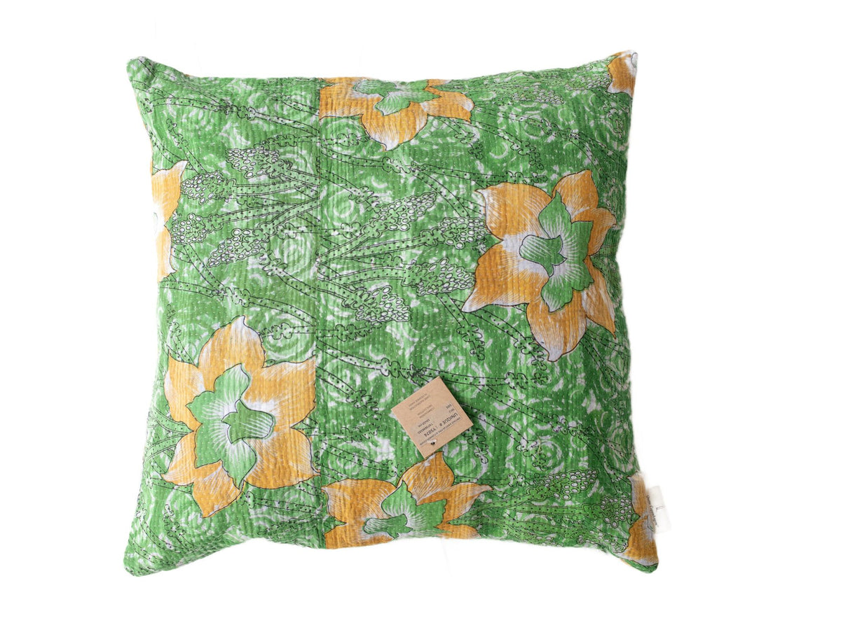 Sari pudebetræk 50x50 i grønne toner med farverige blomster- og bladmønstre, unika indisk pudebetræk til boho boheme og vintage saripuder