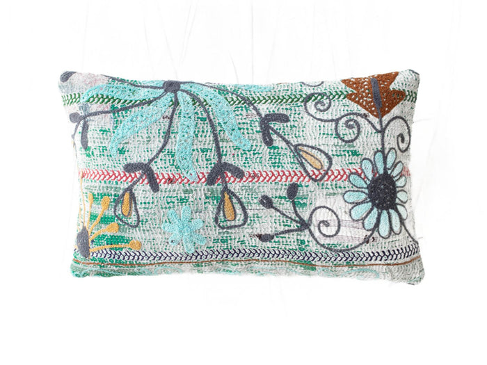 Sari pude suzani pudebetrÃ¦k 30x50 cm i vintage boho orientalsk stil med turkis grÃ¸n hvid mÃ¸rkeblÃ¥ ornamentmÃ¸nster og frynser