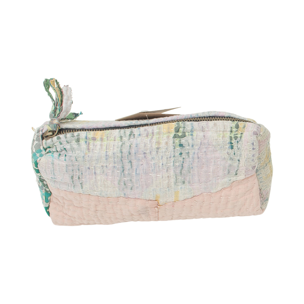 Kosmetiktasche Fine Q Pouch Large, 17 × 12 cm, in Hellrosa, Creme und Mintgrün mit Reißverschluss und farbigen Stoffpartien.
