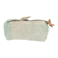 Kosmetiktasche Fine Q Pouch Large, 17 × 12 cm, in Mintgrün und Creme mit Reißverschluss und farbigen Stoffpartien.